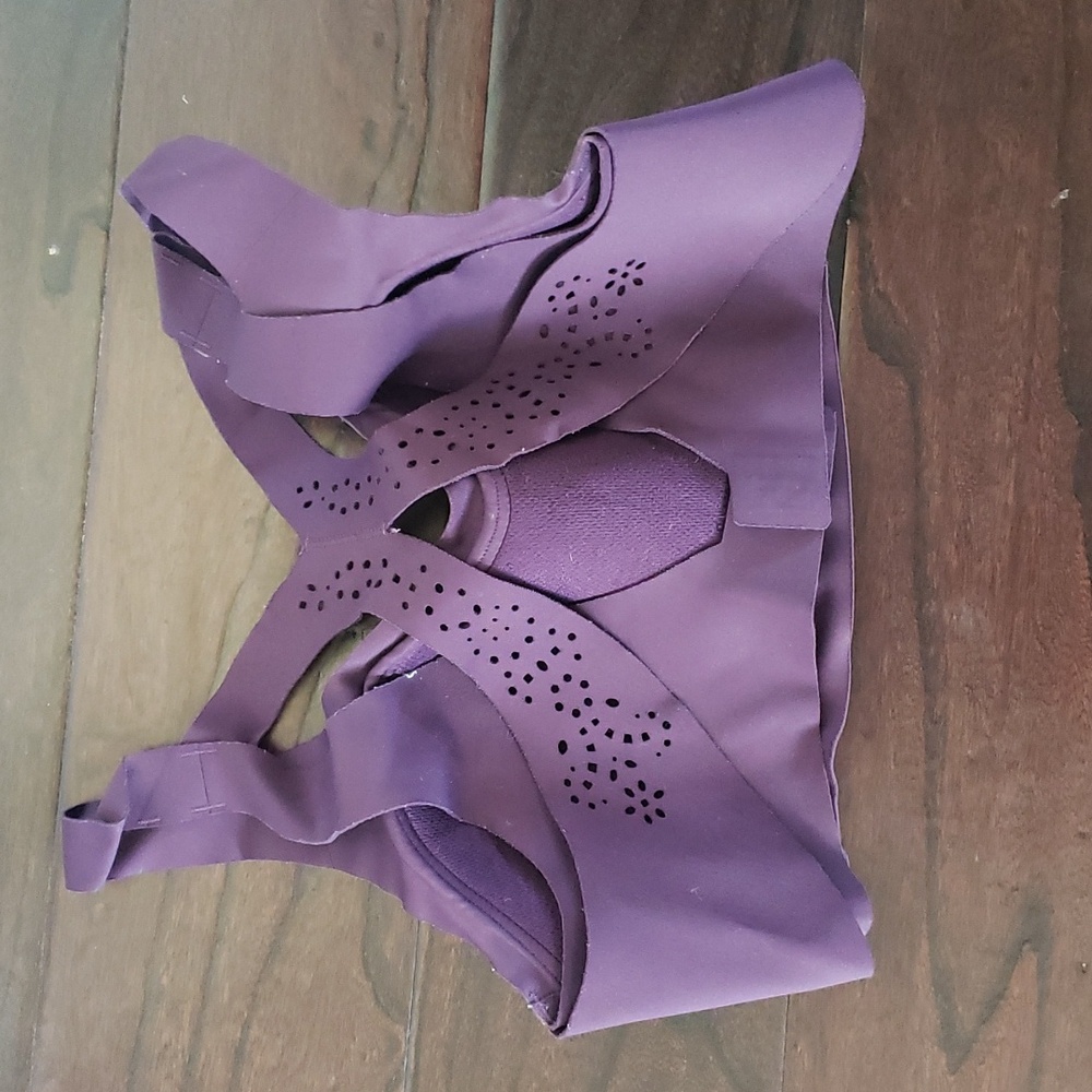 Victoria Sport size 34C - Picture 2 of 3